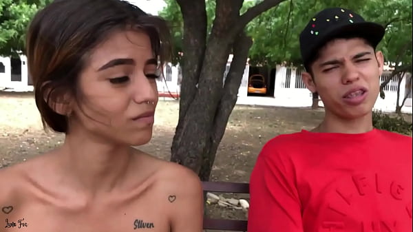 A mi PEQUEÑA hermanastra PALIANY le llegó el rumor de que tengo una polla muy grande y quiere saber HISTORIA COMPLETA