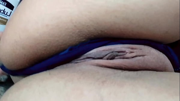 Amateur- dirty slut masturbates her hot juicy vagina